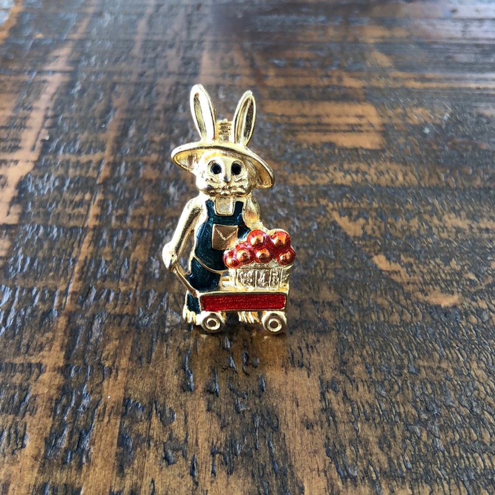 Danecraft Bunny Brooch with Wagon of Fruit - Picture 8 of 15
